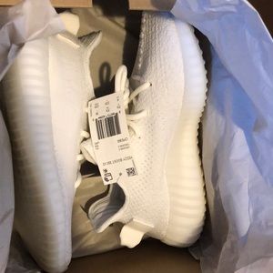 Yeezy Triple White